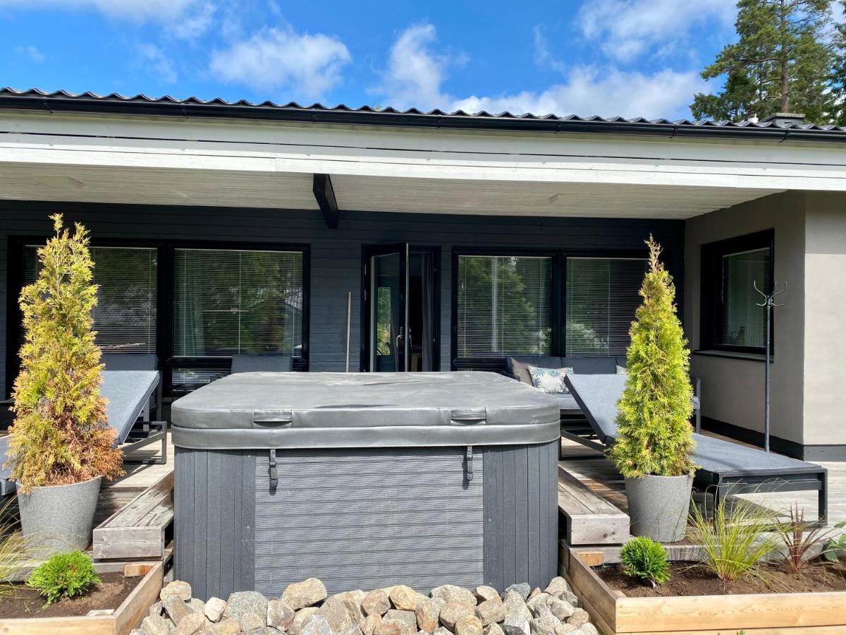 Idyllic Villa Unikko With Jacuzzi And Sauna 포리 외부 사진